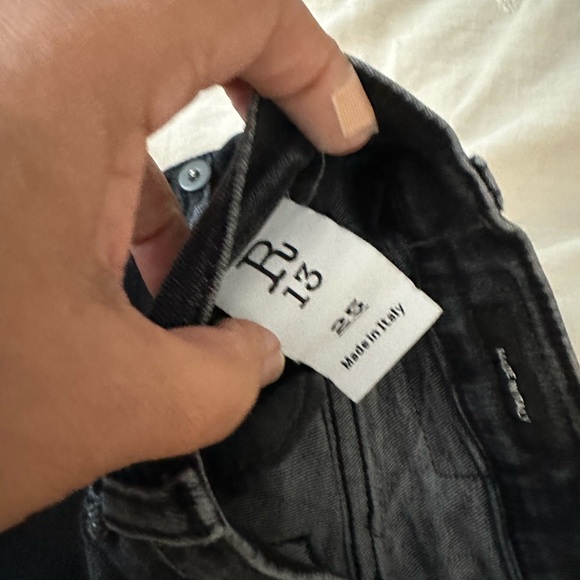 R13
High Rise Skinny Black Marble (J13) - Picture 9 of 16